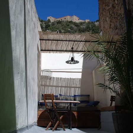 Appartement De Charme Au Coeur D Une Cite Medievale Villefranche-de-Conflent Buitenkant foto