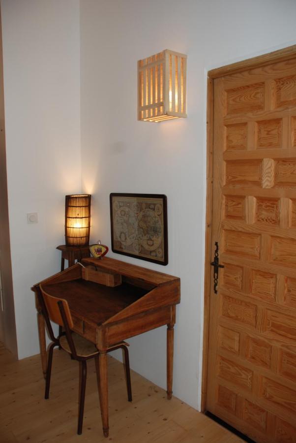 Appartement De Charme Au Coeur D Une Cite Medievale Villefranche-de-Conflent Buitenkant foto